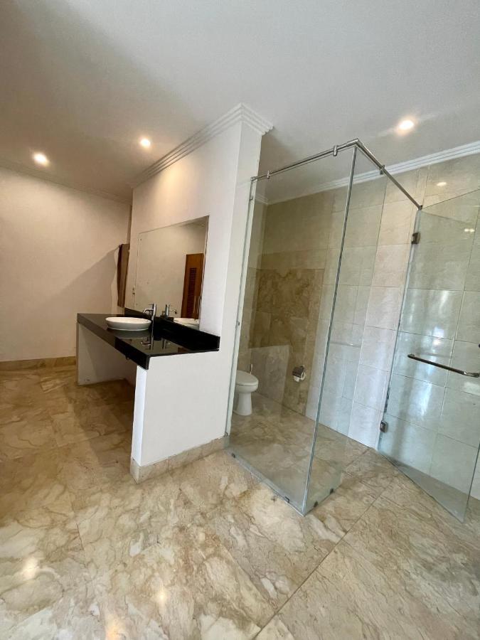 Private Suite In A Kids Friendly Big Shared Villa In Canggu Exterior photo