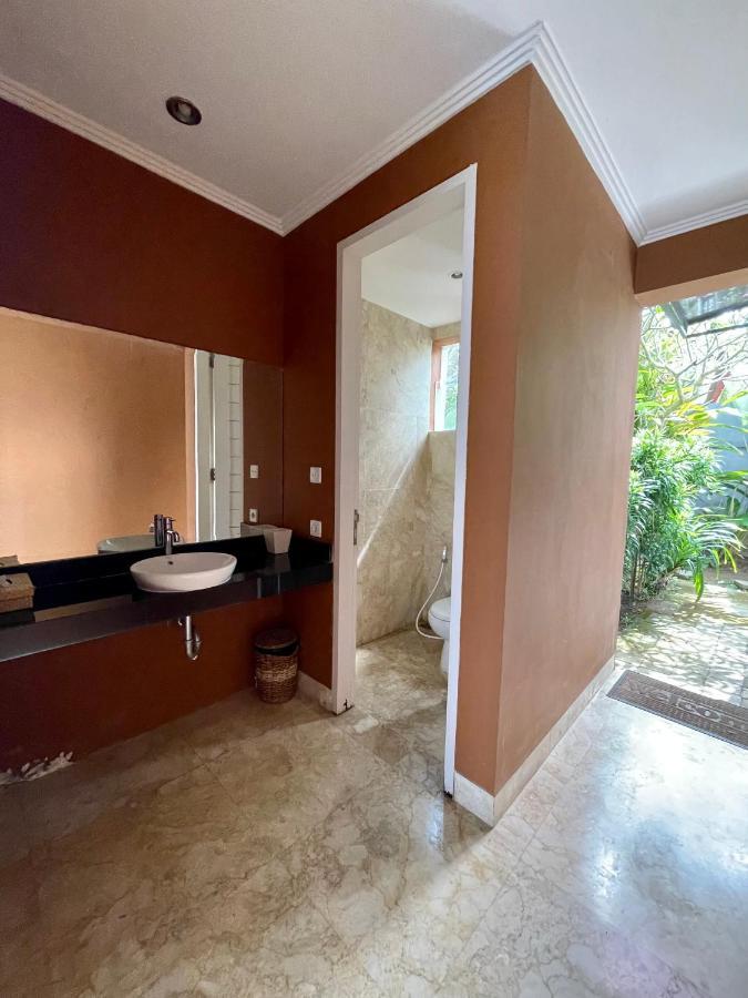 Private Suite In A Kids Friendly Big Shared Villa In Canggu Exterior photo