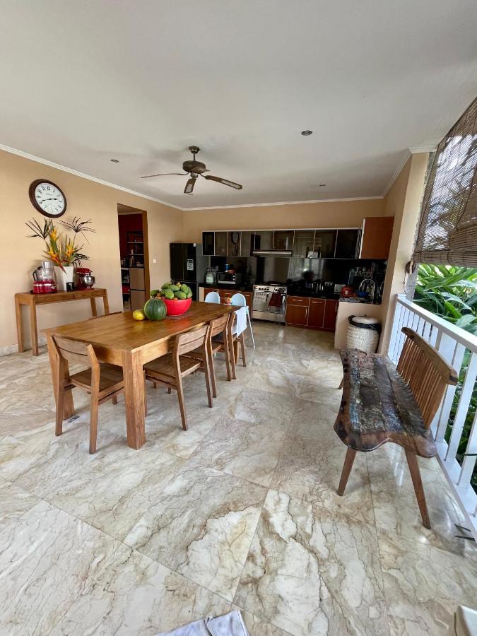 Private Suite In A Kids Friendly Big Shared Villa In Canggu Exterior photo