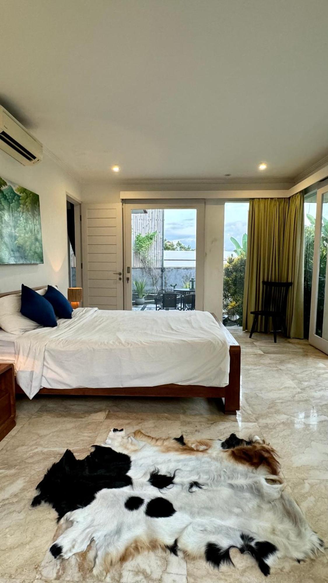 Private Suite In A Kids Friendly Big Shared Villa In Canggu Exterior photo