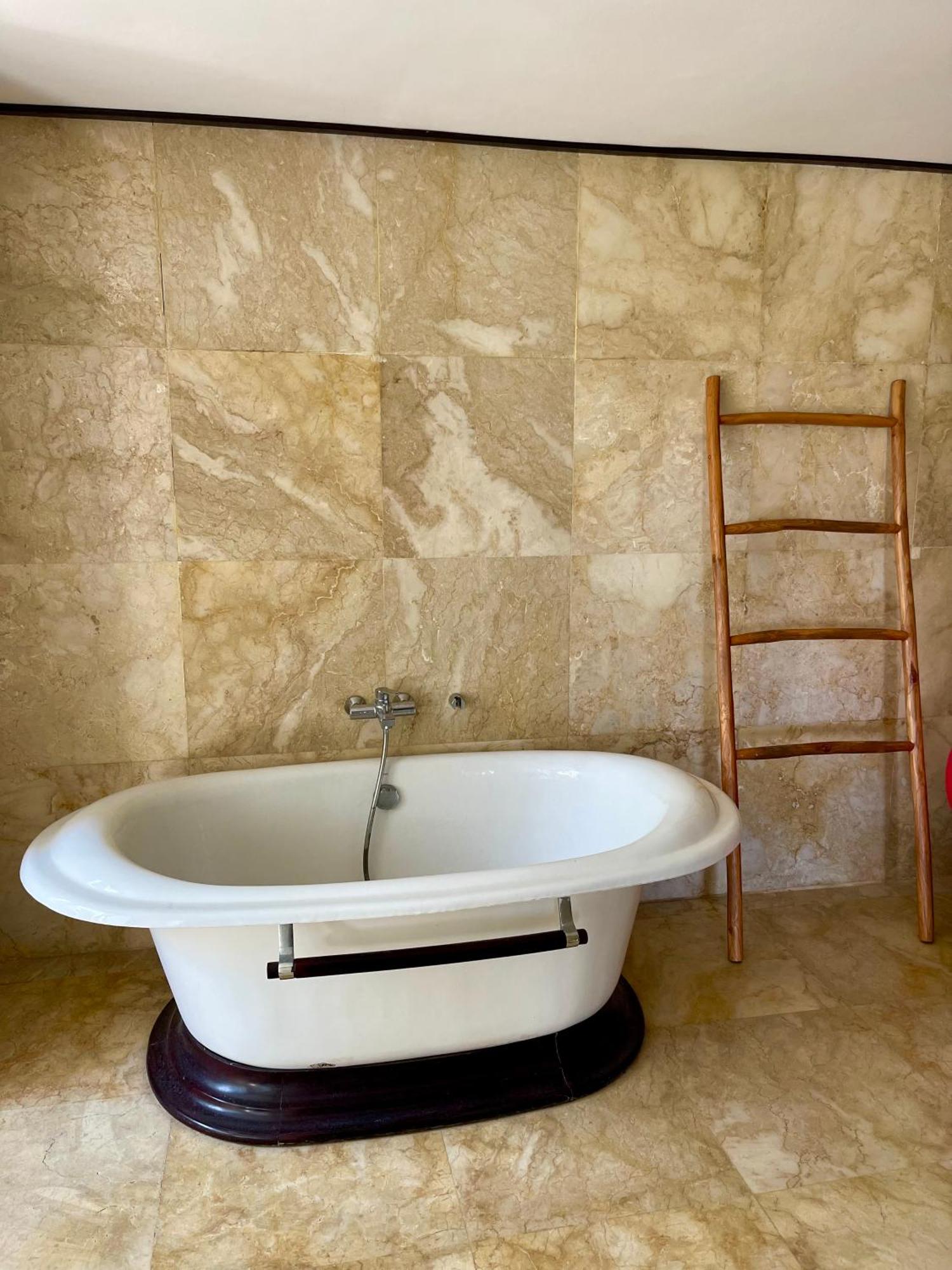Private Suite In A Kids Friendly Big Shared Villa In Canggu Exterior photo